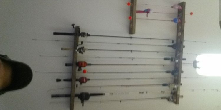 How to Store Fishing Poles?