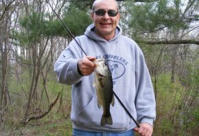 graphite fishing pole striper carolina rig.